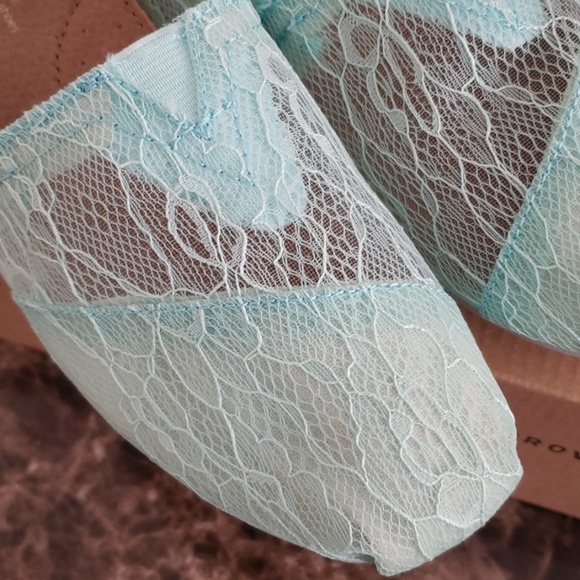 Tom's Lace slip ons - Picture 2 of 7
